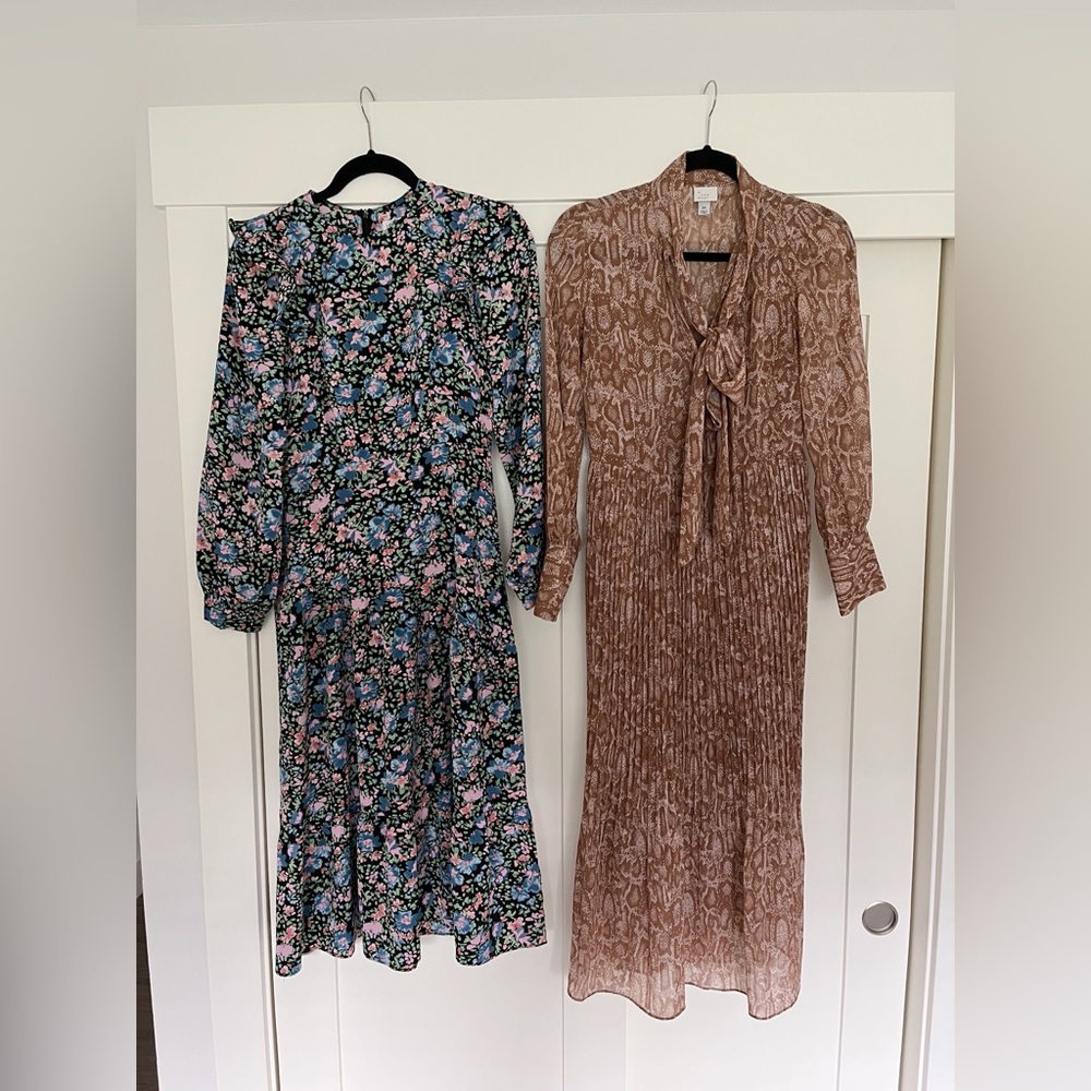 • set of two midi dresses •